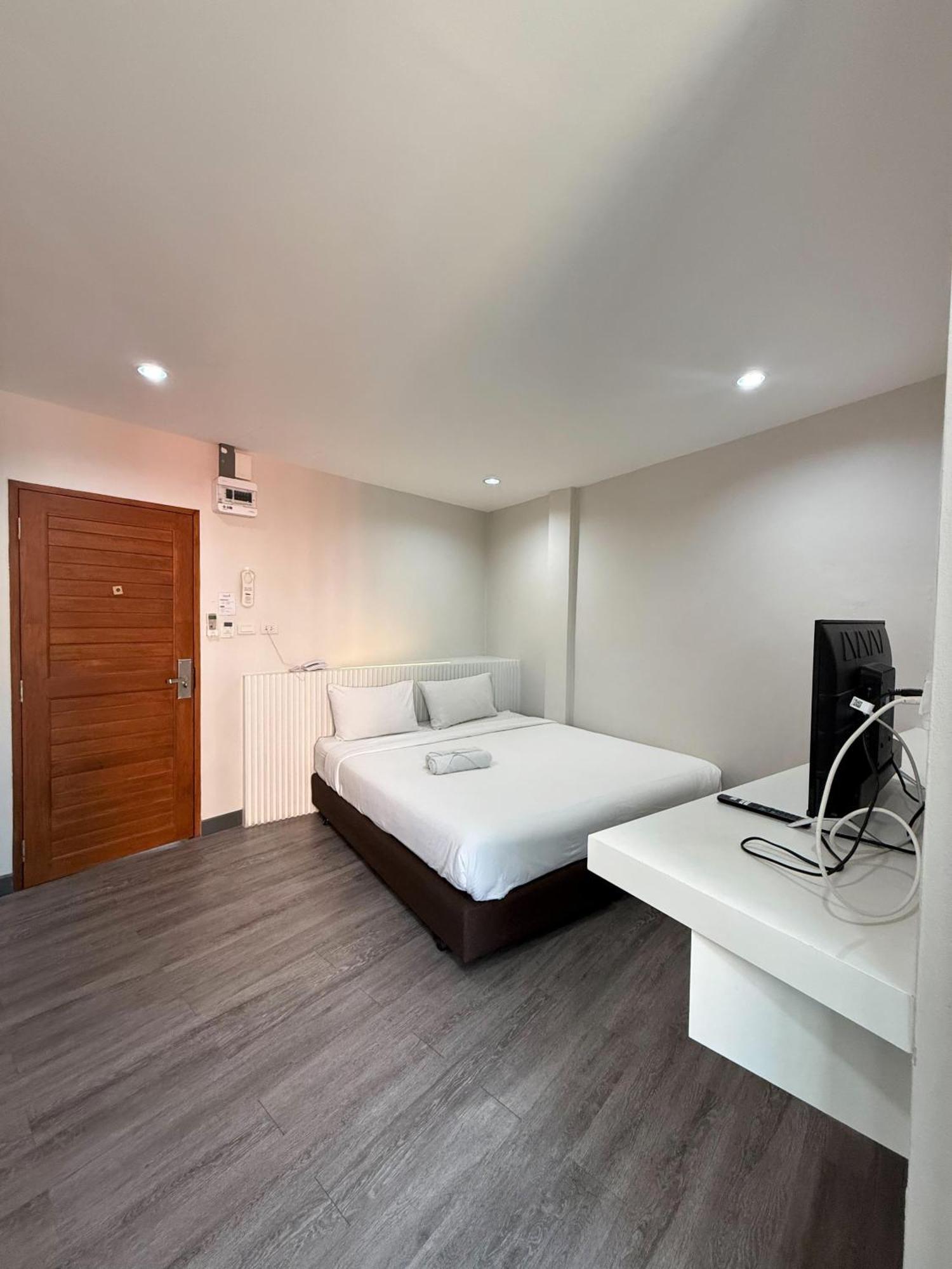 Ma Non Nont Hotel & Apartment Nonthaburi Eksteriør billede