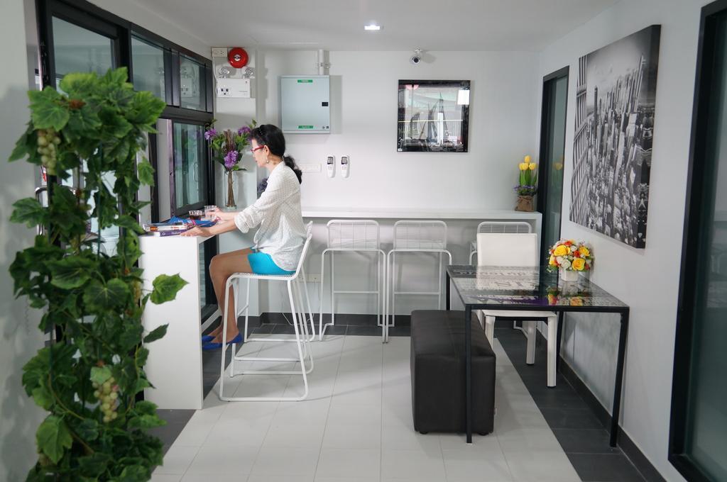 Ma Non Nont Hotel & Apartment Nonthaburi Eksteriør billede